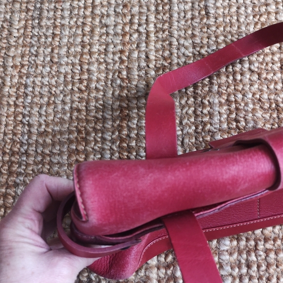 3 for $30 Peter Kent red leather bag - Picture 15 of 16